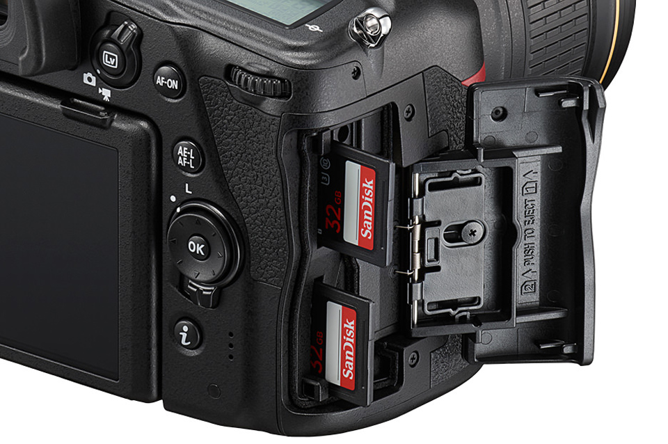 【値下げ可】Nikon D780 デジタル一眼レフカメラ(ボディ) ニコン Nikon D780 ボディ デジタル 一眼レフ カメラ 中古