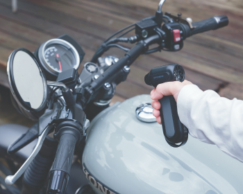 バイクのハンドル部分に使用している