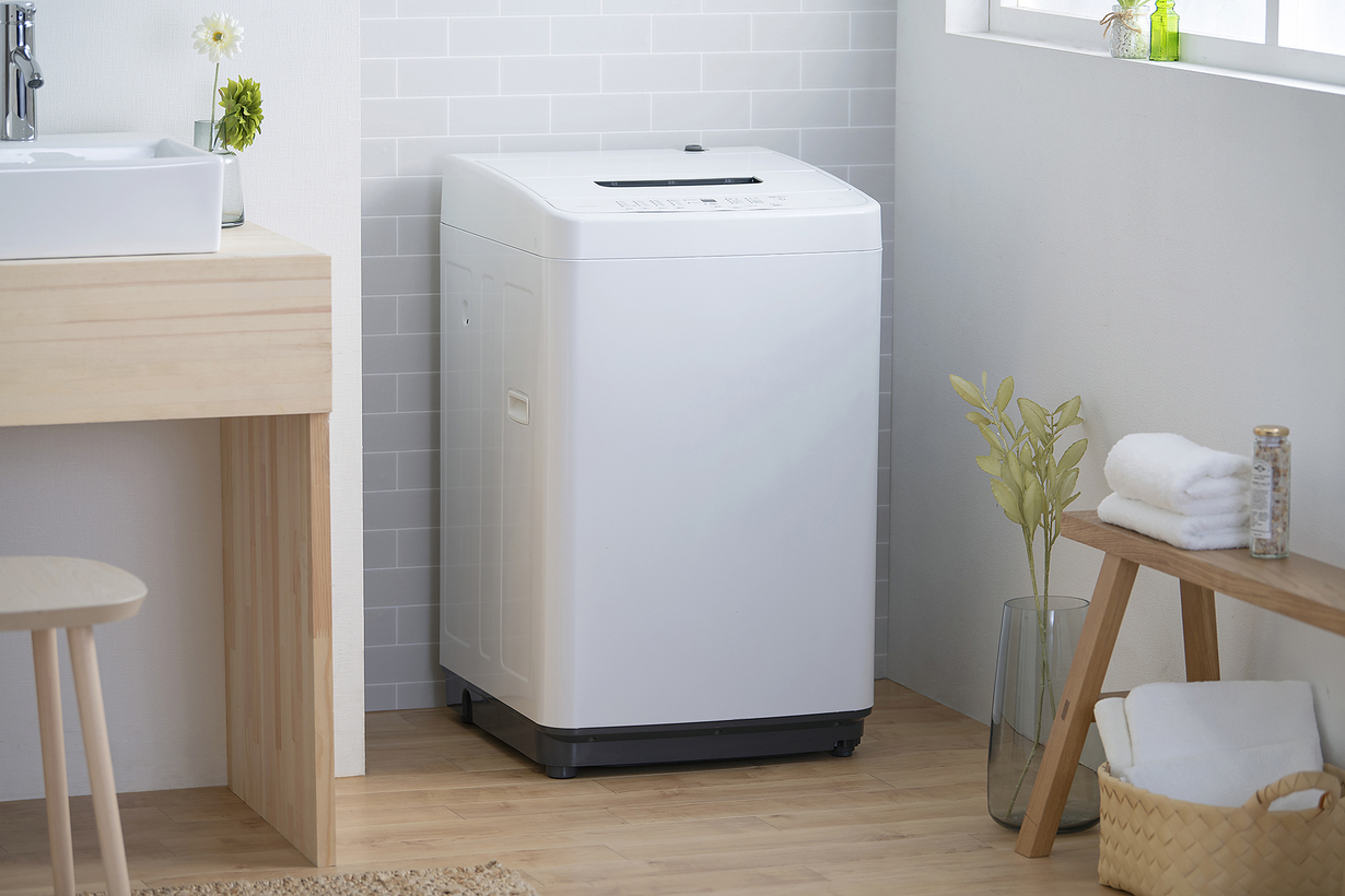 30日迄!22年製アイリスオーヤマ 5kg 洗濯機【IAW-T504】 アイリスオーヤマ IAW-T504-W 5．0kg全自動洗濯機 ホワイト|エディオン