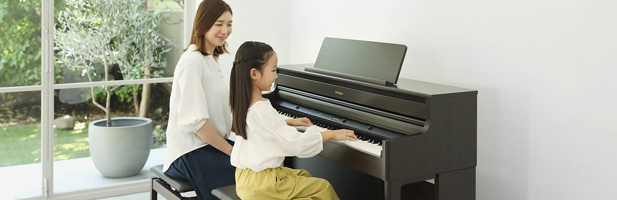 ローランド HP704-LAS 電子ピアノ 【高低自在椅子＆ヘッドホン付き