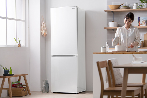 アイリスオーヤマ IRSN-30A-W 【右開き】299L 2ドア冷蔵庫 ホワイト