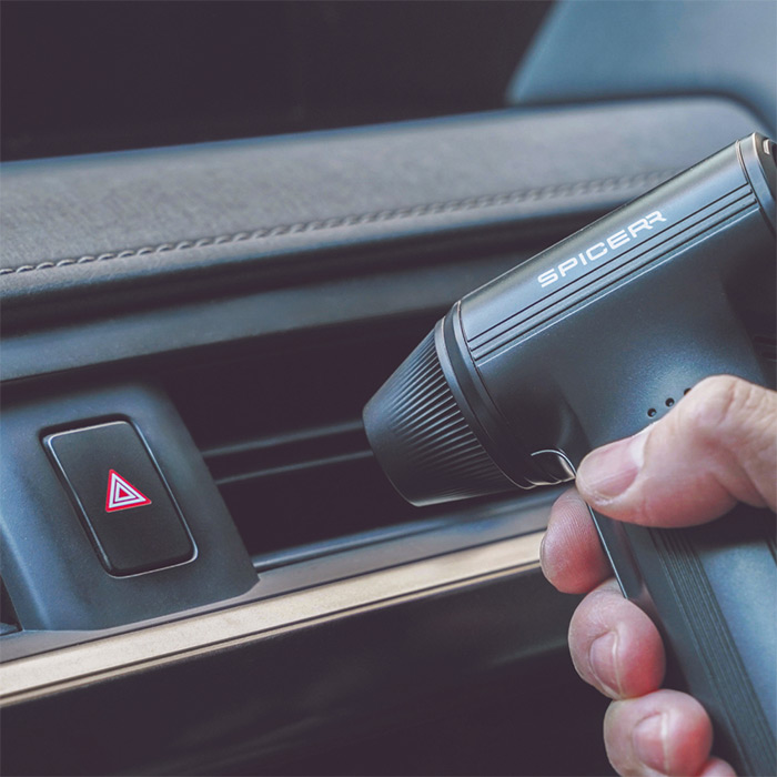 車内清掃での使用イメージ