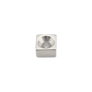 トラスコ ネオジム角形磁石 皿ねじ穴付 ５ＭＭ×５ＭＭ×３ＭＭ Ｍ１．６ １個入 TRUSCO ネオジム磁石（角形皿ねじ穴付） T05K03-M16-イメージ1