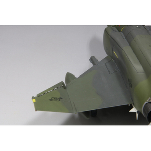 ファインモールド 1/72アメリカ空軍 F-4E戦闘機 (後期型) “クラーク エアベース” FF06ｱﾒﾘｶF4Eｸﾗ-ｸｴｱﾍﾞ-ｽ-イメージ9