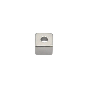 トラスコ ネオジム角形磁石 皿ねじ穴付 ５ＭＭ×５ＭＭ×４ＭＭ Ｍ１．６ １個入 TRUSCO ネオジム磁石（角形皿ねじ穴付） T05K04-M16-イメージ2