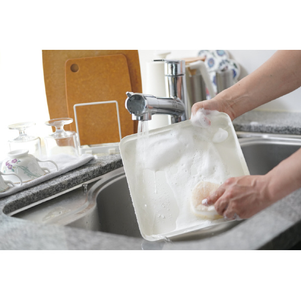 abien MAGIC GRILL S ホワイト XGS24-WT 商品情報      ●独自開発したサーキットヒーターと、プレート上の温度を精密にコントロールするセンサーレス温度制御によって、多彩な調理が E1437957658(11000円)