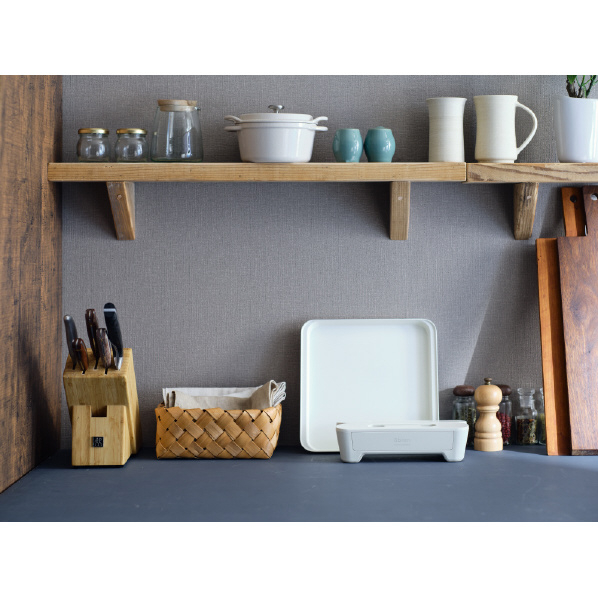 abien MAGIC GRILL S ホワイト XGS24-WT 商品情報      ●独自開発したサーキットヒーターと、プレート上の温度を精密にコントロールするセンサーレス温度制御によって、多彩な調理が E1437957658(11000円)