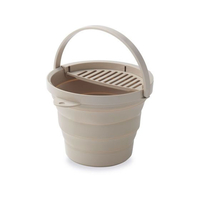 伊勢藤 おりたためるバケツ8L ちょい置きトレー付 ベージュ FC995TH-I-640