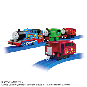 ソドー島のにんきものがキラキラのメタリックカラーで大集合!きかんしゃトーマス原作出版80周年を記念したメタリック仕様! ●メタリックカラーのトーマスたちをつなげて走らせよう! ●それぞれ80周年をお祝