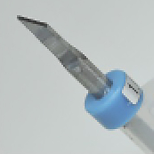 ●スジ彫り用に開発された精密工具です。 ●非常に硬い超硬合金(タングステンカーバイト)を使用する事で驚きの切れ味と高耐久性を実現しました。 ●刃先はエッジの効いた平刀型で、均一な幅のスジ彫りを行う事が