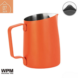 WPM ミルクピッチャー(450ml) シャープスパウト オレンジ HC7107OR-イメージ1