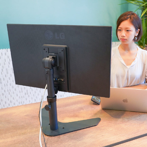 サンコー 32型対応!高さ調整できるLCDモニタースタンド MARM641RB-イメージ6