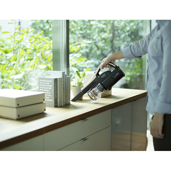 日立 サイクロン式コードレススティッククリーナー オリジナル パワかるスティック シャンパンゴールド PV-BL45E9 N 延長パイプ パワフル PV ヘッド 4kg ハンディブラシ すき間用吸口 標準質量は本体 電池の合計質量です ごみくっきりライト スマートヘッド また スティックスタンド 0cm