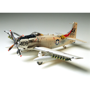 タミヤ 1/48 傑作機シリーズ No．58 ダグラス A-1H スカイレイダー アメリカ海軍 T48ﾋ58ｽｶｲﾚｲﾀN-イメージ1