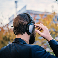 さく　新品未開封　V-MODA M-200 ANC M200BTA-BK V-MODA M-200 ANC M200BTA-BK ノイズキャンセリング ワイヤレス