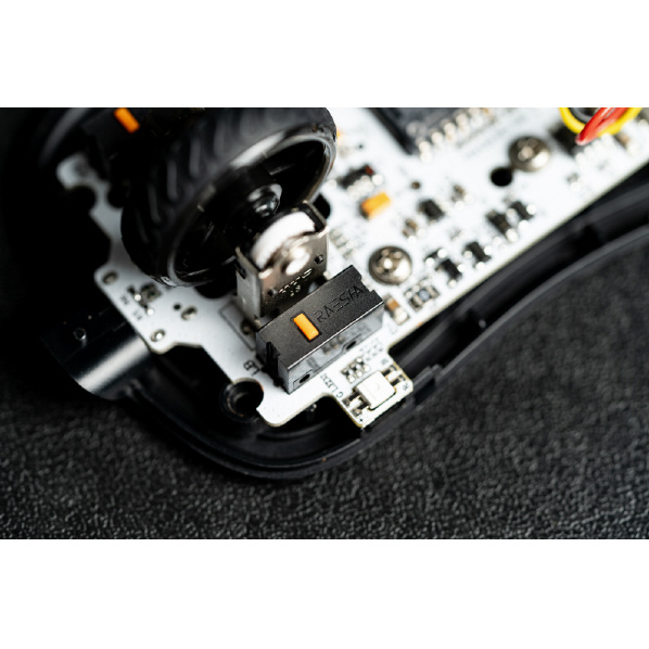 FnaticGear ゲーミングマウス Fnatic x Lamzu Thorn 4K Special Edition MS0004001 Fnatic Lamzu Pixart