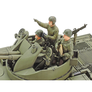 タミヤ 1/35 ミリタリーミニチュアシリーズ No．161 アメリカ対空自走砲 M42ダスター (人形3体付き) T35161ｱﾒﾘｶｼﾞｿｳﾎｳM42ﾀﾞｽﾀ--イメージ4