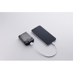 アイリスオーヤマ 防災用乾電池式携帯充電器 ブラック BC-K8-イメージ5