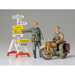 タミヤ 1/35 ドイツ軍用オートバイ 野戦伝令セット 1/35 ミリタリーミニチュアシリーズ No.241 ﾀﾐﾔMM ﾄﾞｲﾂ ｸﾞﾝﾖｳｵｰﾄﾊﾞｲ S-イメージ1