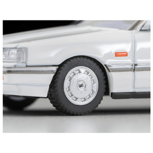 トミーテック トミカリミテッドヴィンテージ NEO LV-N351a 日産 スカイライン 4ドアHT 1800 パサージュ (白) 85年式 LVN351Aｽｶｲﾗｲﾝ1800ﾊﾟｻ-ｼﾞﾕｼ-イメージ5