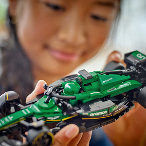 レゴジャパン LEGO スピードチャンピオンズ 77245 Aston Martin Aramco F1(R) AMR24 レースカー 77245ｱｽﾄﾝﾏ-ﾁﾝF1AMR24-イメージ9