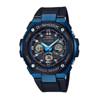 カシオ GST-W300G-1A2JF ソーラー電波腕時計 G-SHOCK ブルー