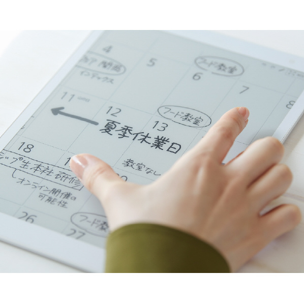 富士通 QUADERNO(Gen．2) A4サイズ 電子ペーパー サテンホワイト FMVDP41 スタイラスペン クアデルノ 保存操作は必要なし が進化 Type 1以前は非対応 14/10 iOS Android 8以降 Google Pixel 3/3 タブレット非対応 ファイル Wi Fi