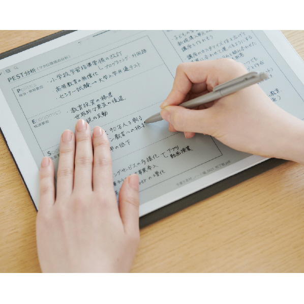 富士通 QUADERNO(Gen．2) A5サイズ 電子ペーパー サテンホワイト FMVDP51 スタイラスペン クアデルノ 保存操作は必要なし が進化 Type 1以前は非対応 14/10 iOS Android 8以降 Google Pixel 3/3 タブレット非対応 ファイル Wi Fi