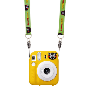 富士フイルム インスタントカメラ チェキ instax mini 12  くまモン クレイホワイト(本体)イエロー(シリコンケース) INSMINI12WHKUMAMON-イメージ3