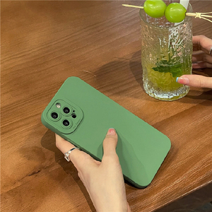 GAACAL iPhone 14 Pro用「オータムカラー」カメラ保護TPUケース グリーン P00212GQP-イメージ2