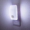 エルパ LED ナイトライト コンセント式 明暗&人感センサー PML230W