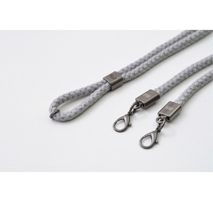 PHONECKLACE iPhone 14 Pro用ロープショルダーストラップ付きクリアケース ダークレッド PN23875I14PRD-イメージ14