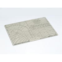 タミヤ カッティングマット (A4サイズ) T74056ｶﾂﾃｲﾝｸﾞﾏﾂﾄA4ｻｲｽﾞN