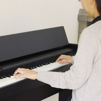 ローランド F107-BKXE2 電子ピアノ 【高低自在椅子&ヘッドホン ローランド F107-BKXE2 電子ピアノ 【高低自在椅子&ヘッドホン